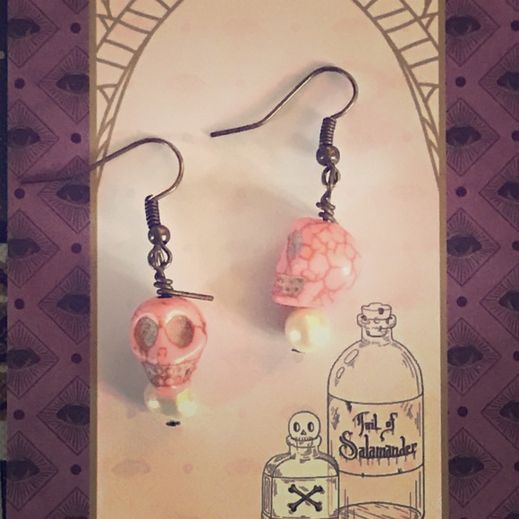 Earrings - Picture 1 of 1